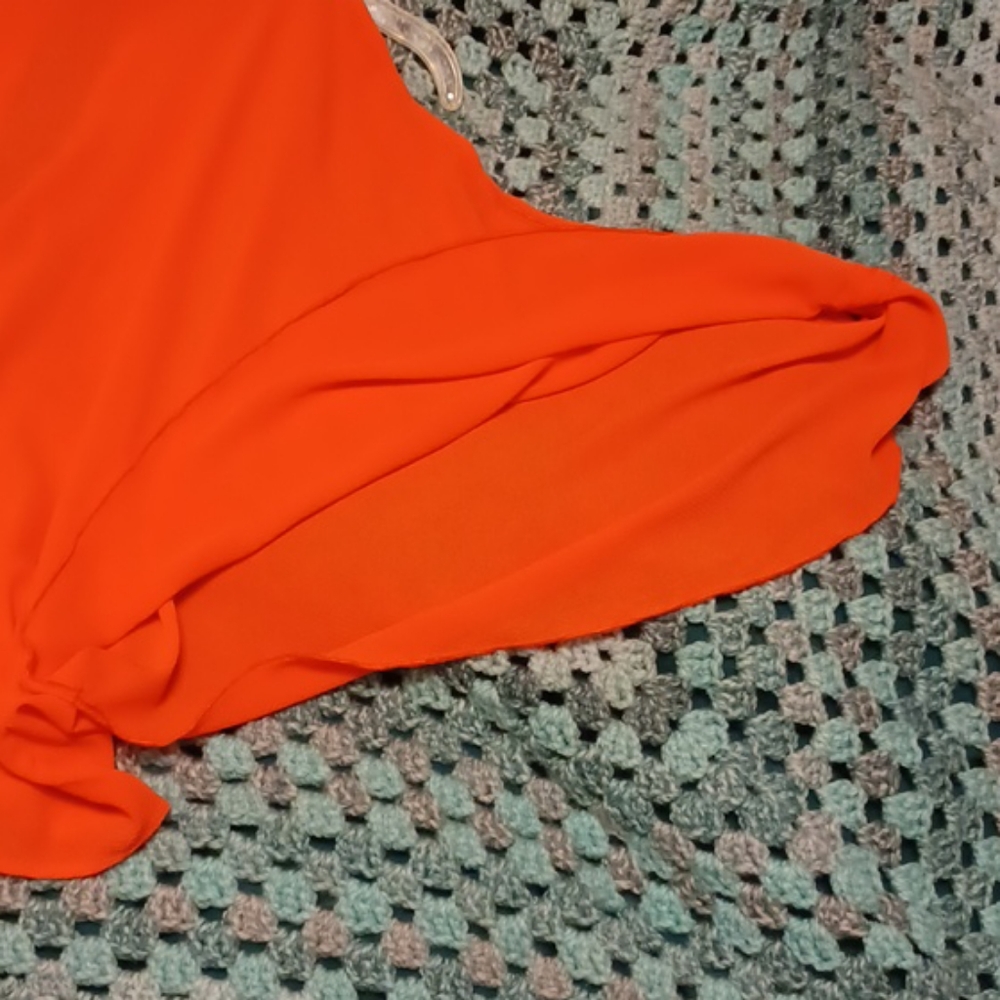 Love In top. - Picture 6 of 6